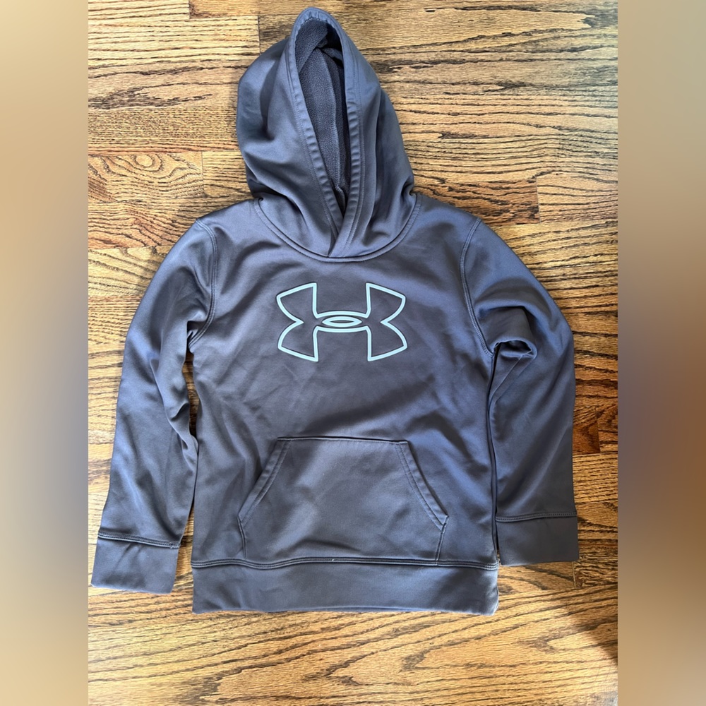 Under Armour Boys Size 7 sweatshirt
